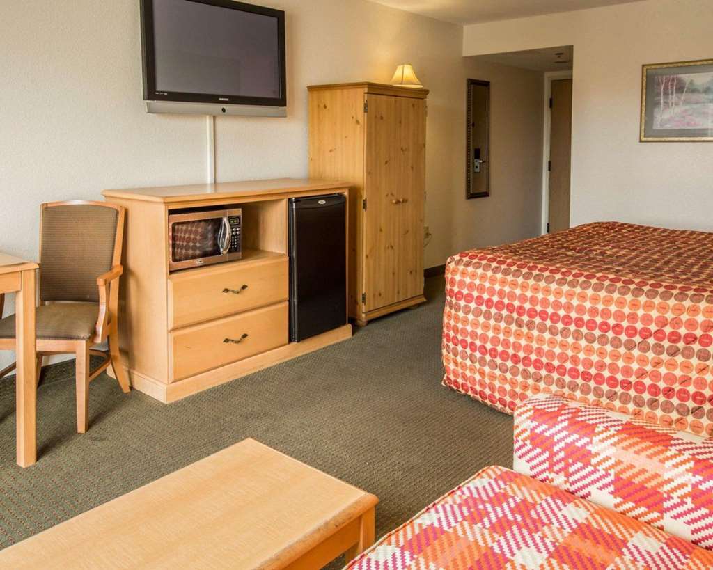 Rodeway Inn & Suites Near Outlet Mall - Asheville Quarto foto