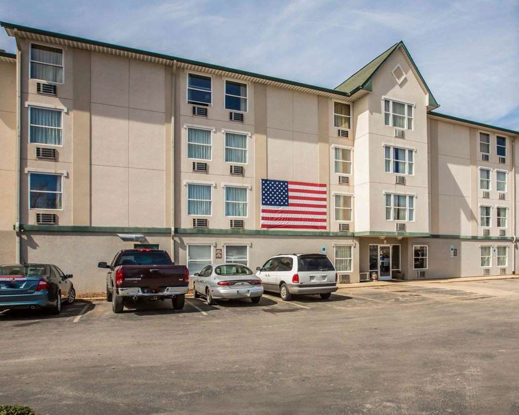 Rodeway Inn & Suites Near Outlet Mall - Asheville Exterior foto